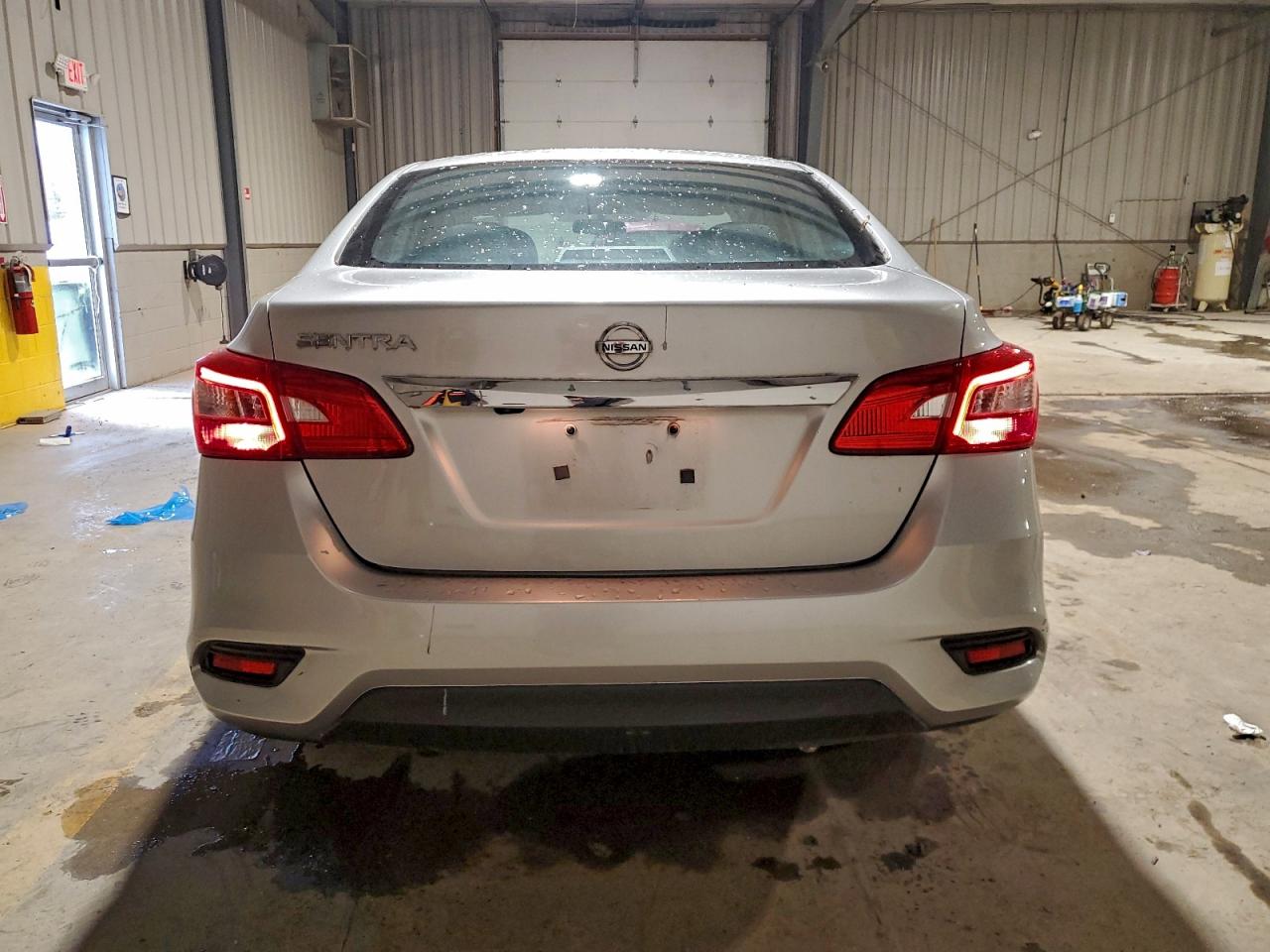2018 NISSAN SENTRA S photo 6