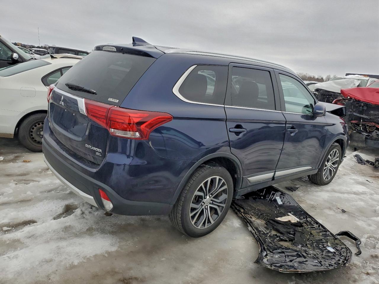 2018 MITSUBISHI OUTLANDER SE photo 3
