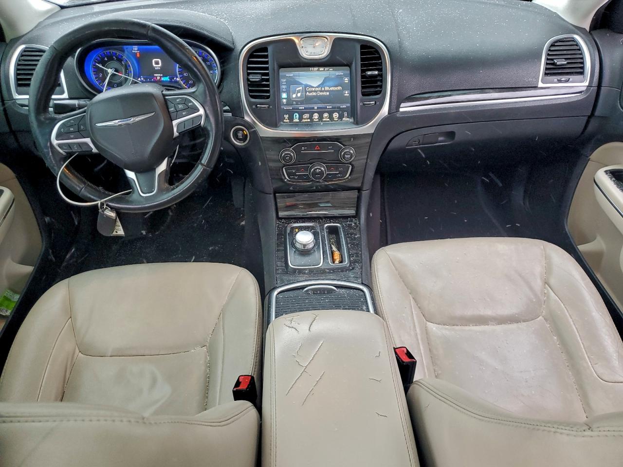2016 CHRYSLER 300 LIMITED photo 8