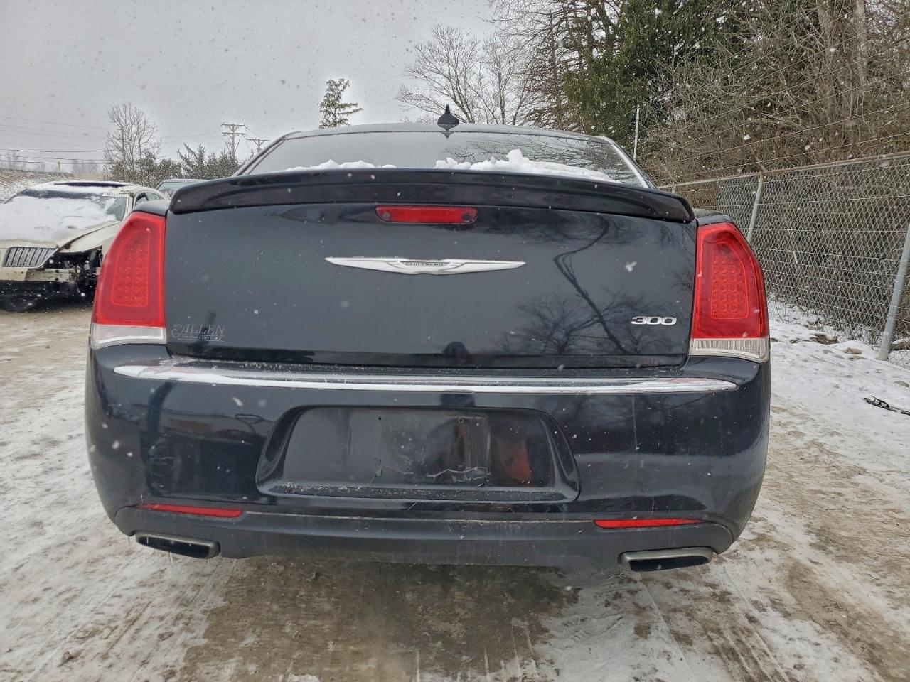 2016 CHRYSLER 300 LIMITED photo 6
