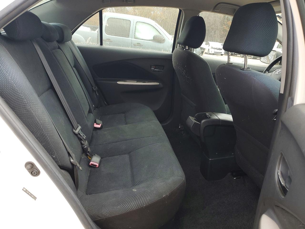 2010 TOYOTA YARIS photo 10