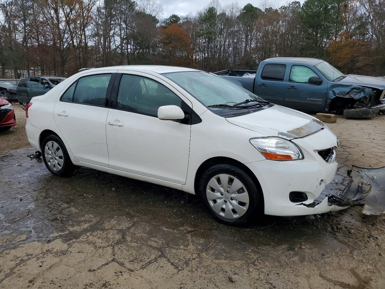 2010 TOYOTA YARIS photo 4