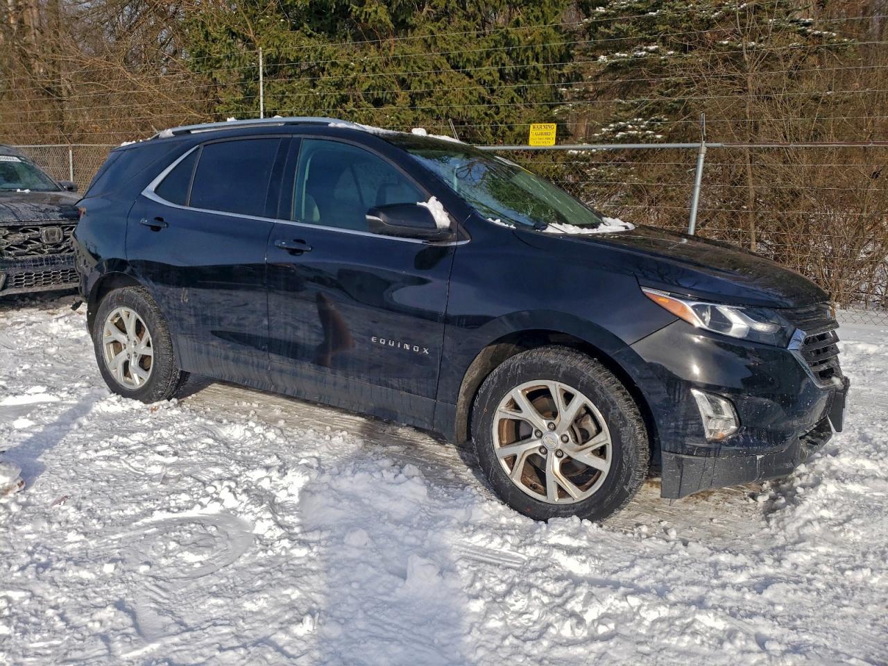 2018 CHEVROLET EQUINOX LT photo 4