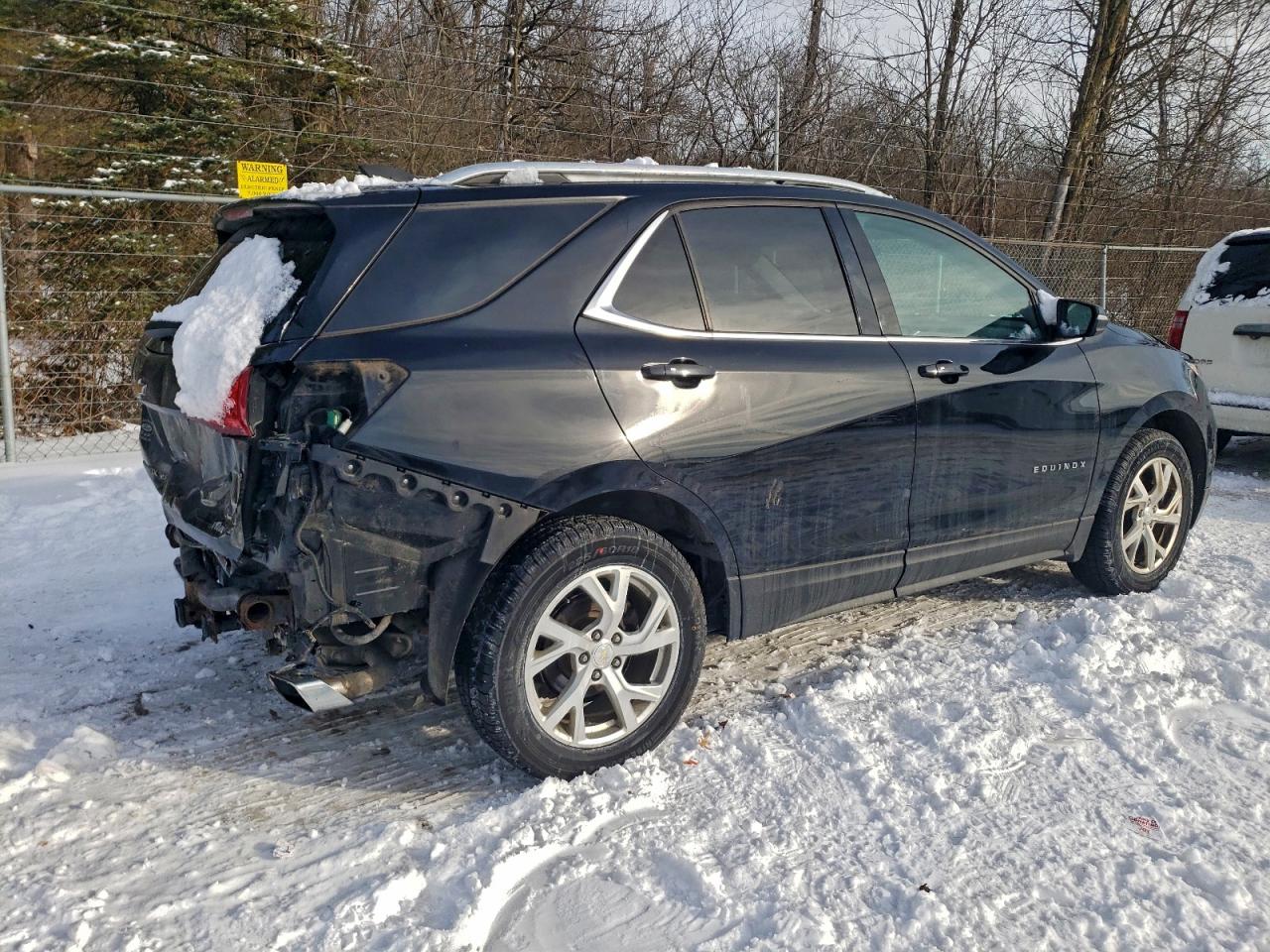 2018 CHEVROLET EQUINOX LT photo 3