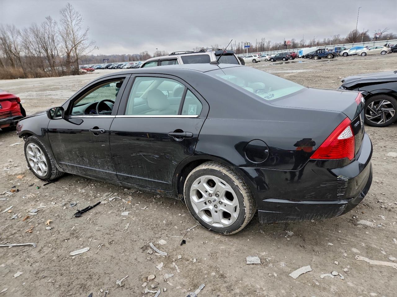 2010 FORD FUSION SE photo 2