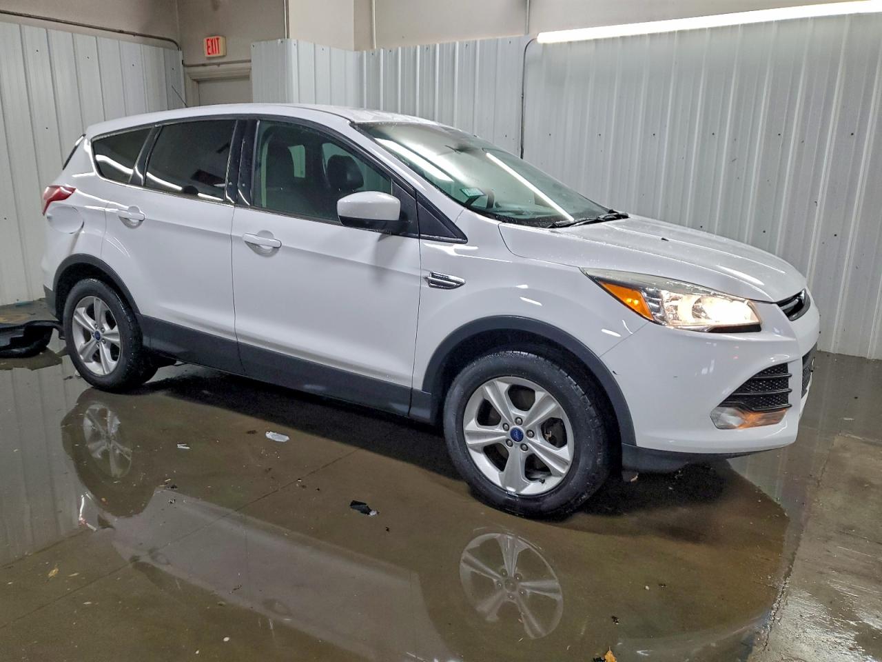 2015 FORD ESCAPE SE photo 4