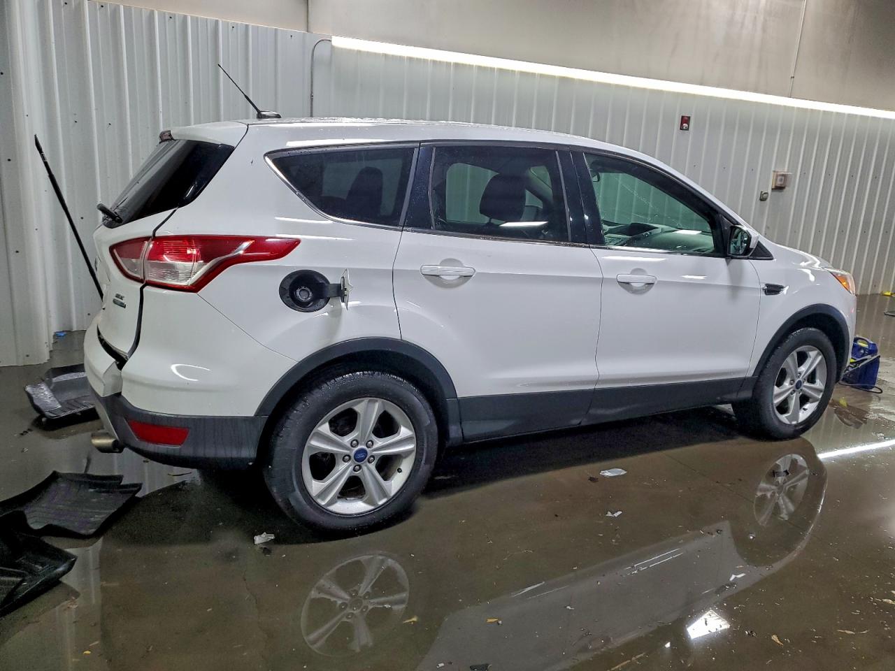 2015 FORD ESCAPE SE photo 3