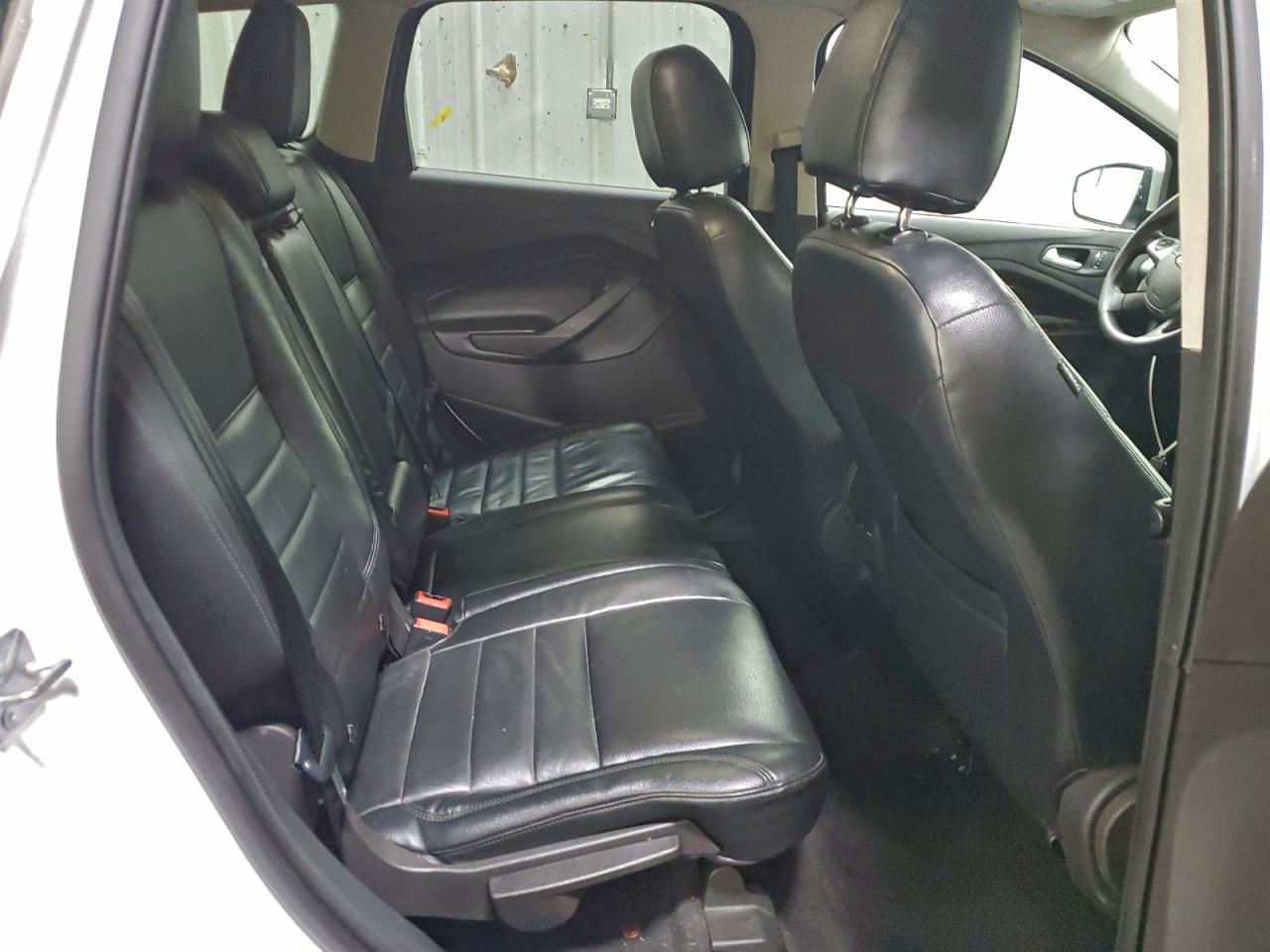2015 FORD ESCAPE SE photo 10
