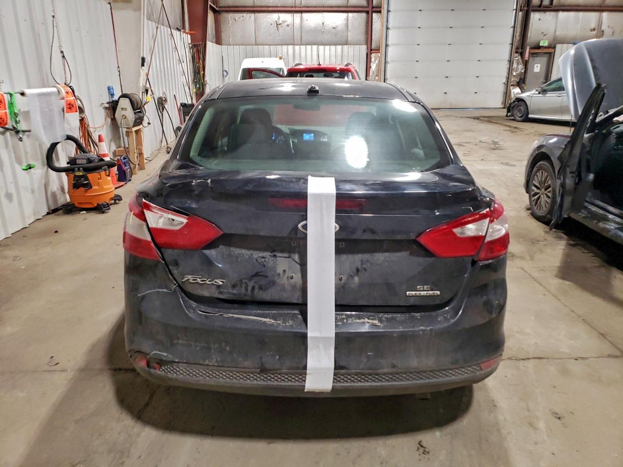 2014 FORD FOCUS SE photo 6