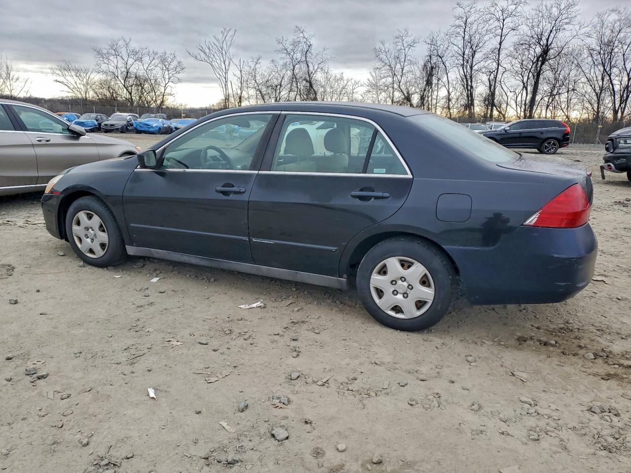 2007 HONDA ACCORD LX photo 2