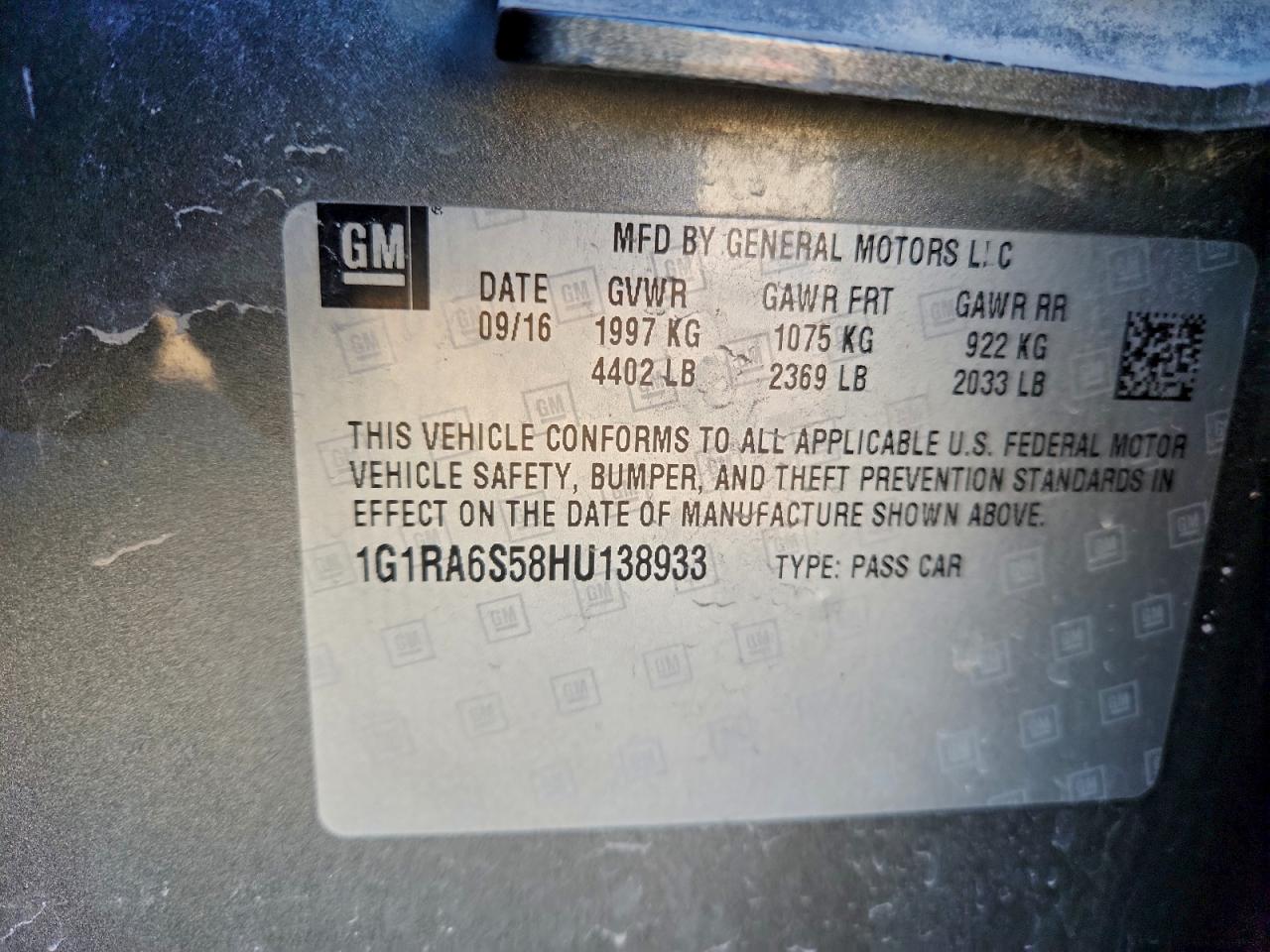 2017 CHEVROLET VOLT LT photo 12