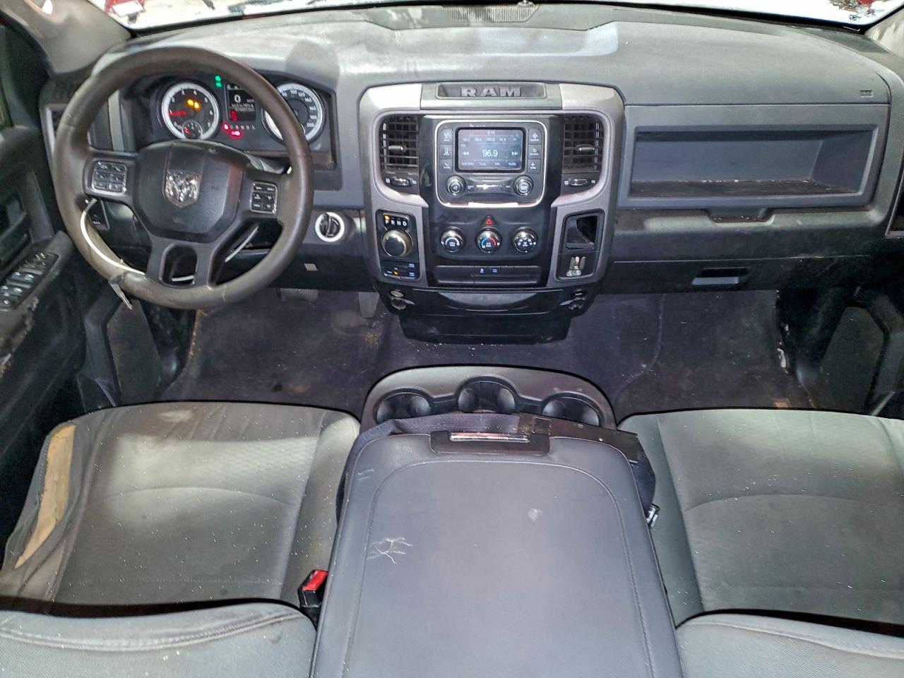 2014 RAM 1500 ST photo 8