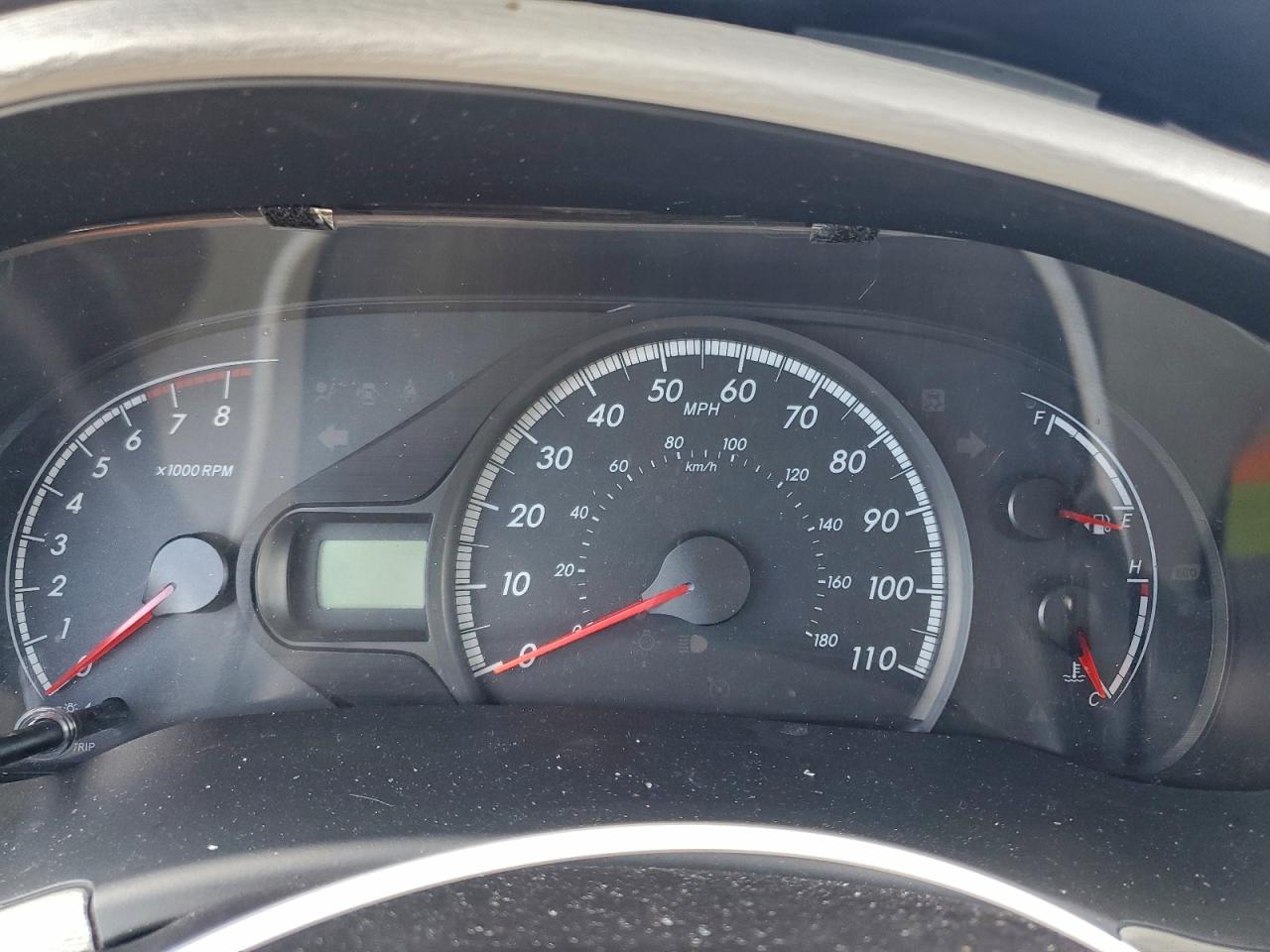 2014 TOYOTA SIENNA LE photo 9