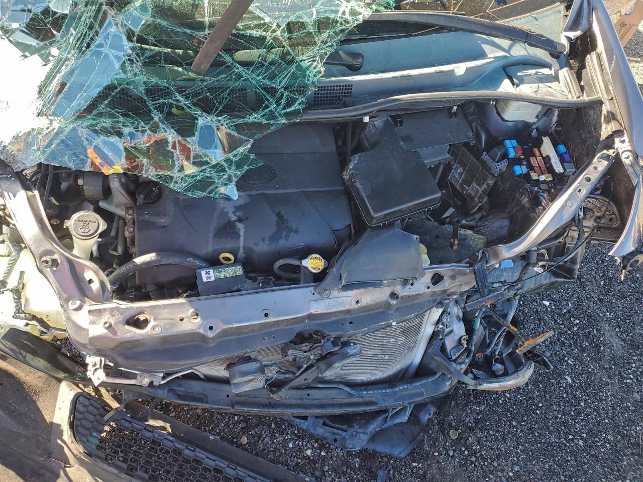 2014 TOYOTA SIENNA LE photo 12