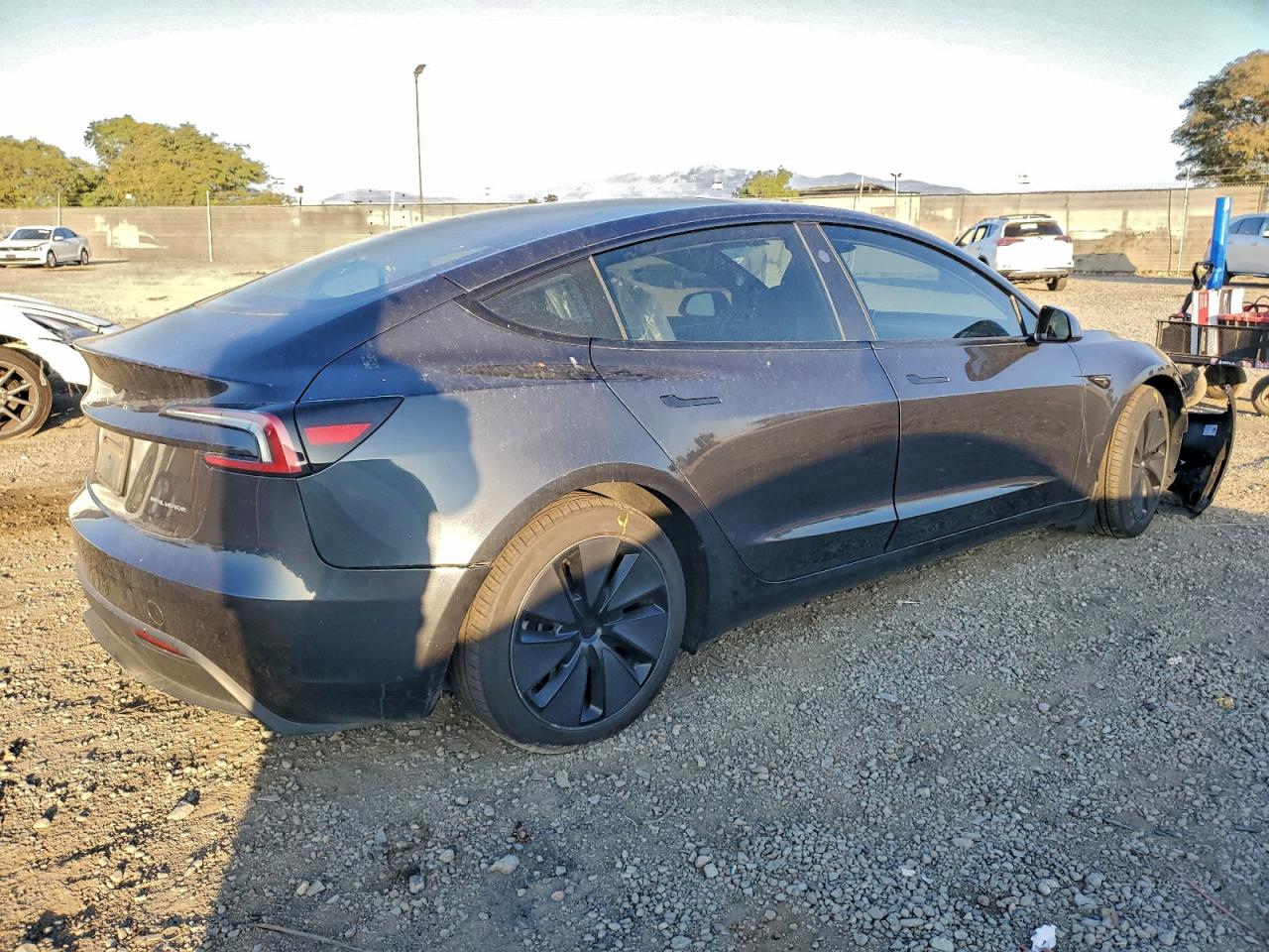 2024 TESLA MODEL 3 photo 3