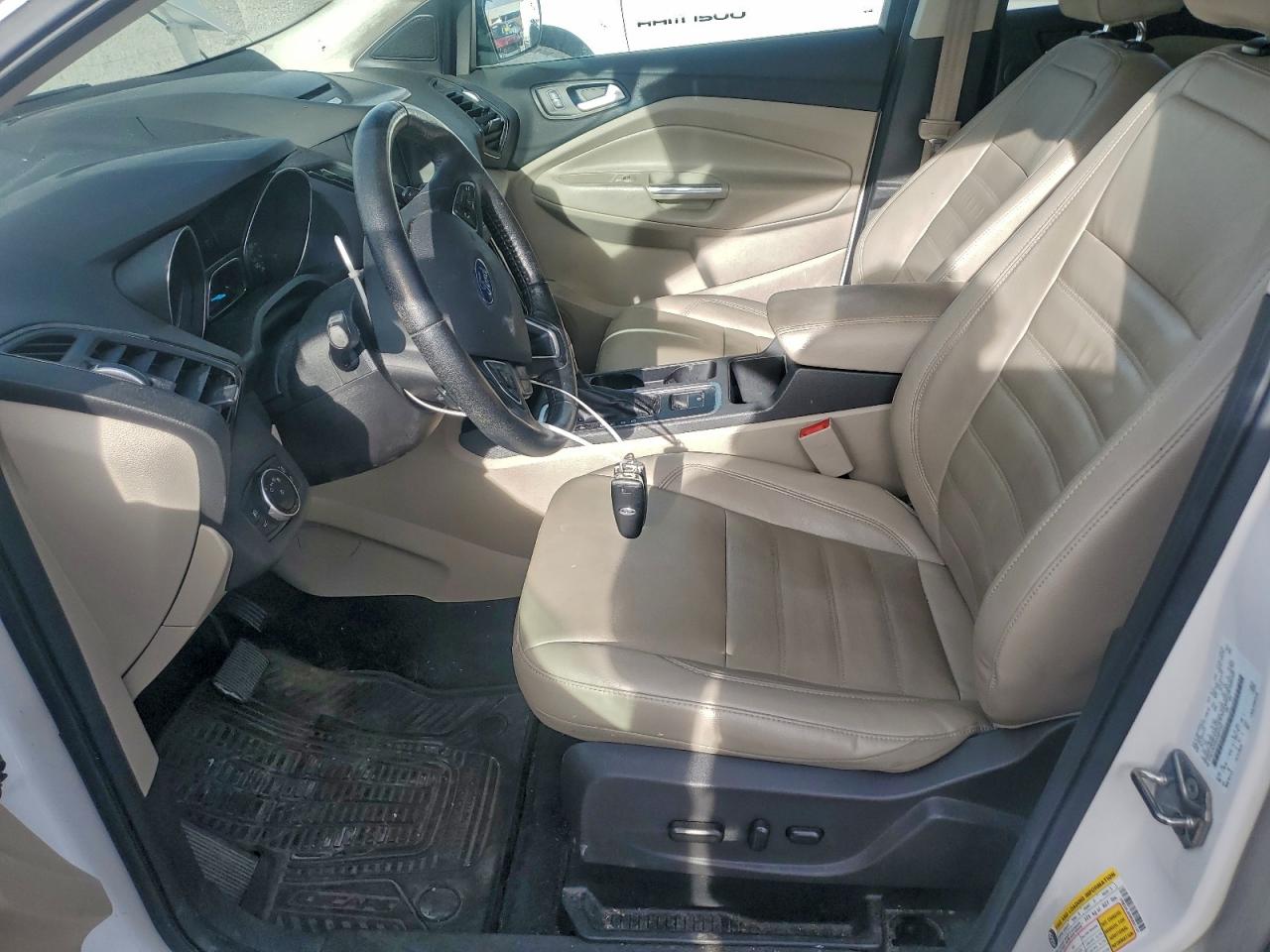 2017 FORD ESCAPE TITANIUM photo 7