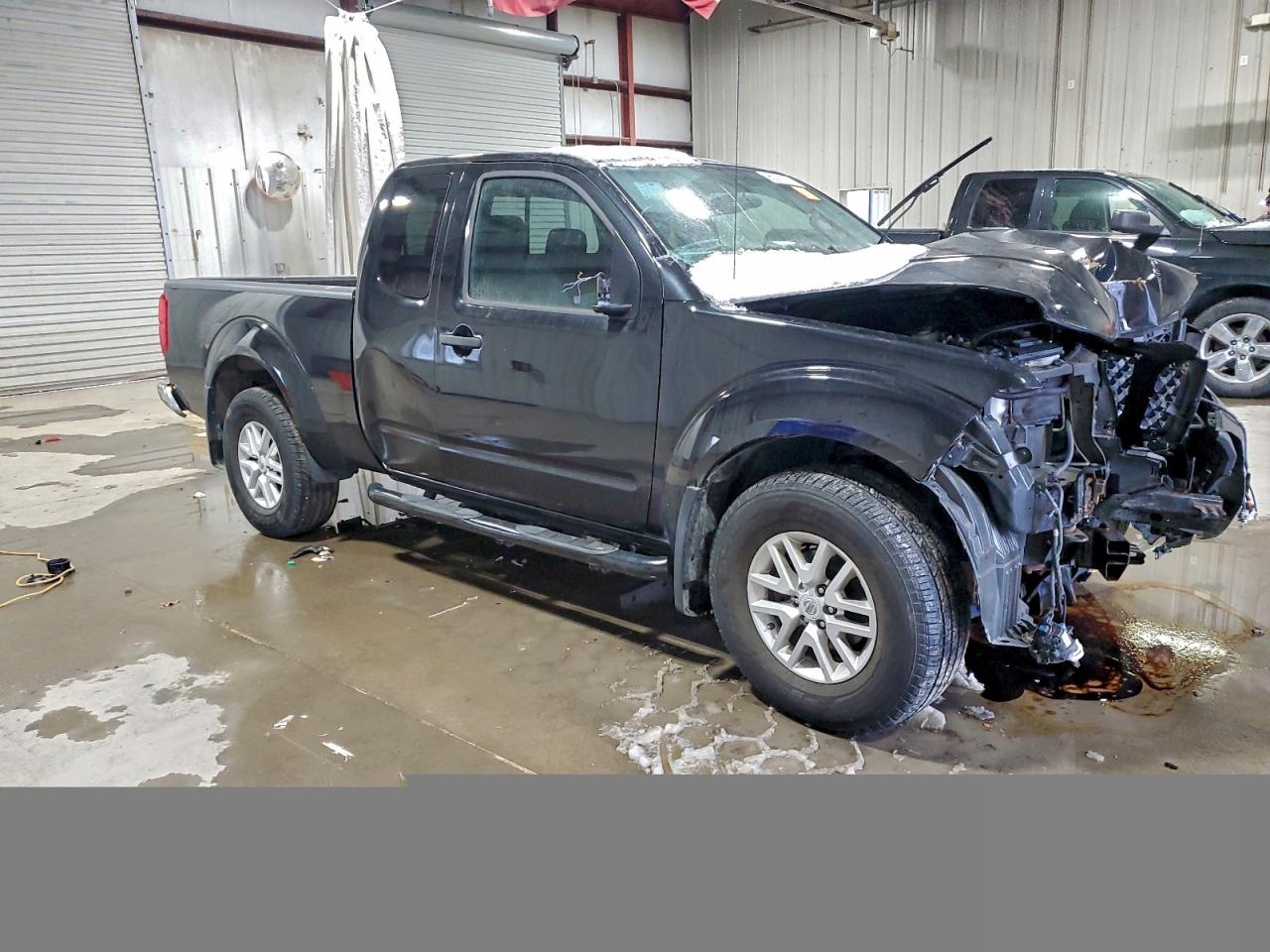 2017 NISSAN FRONTIER SV photo 4