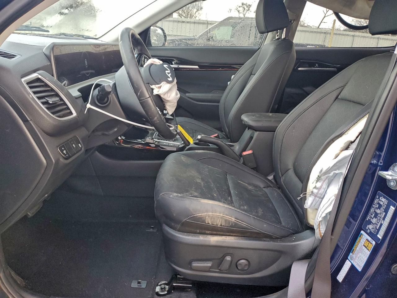 2025 KIA SELTOS EX photo 7
