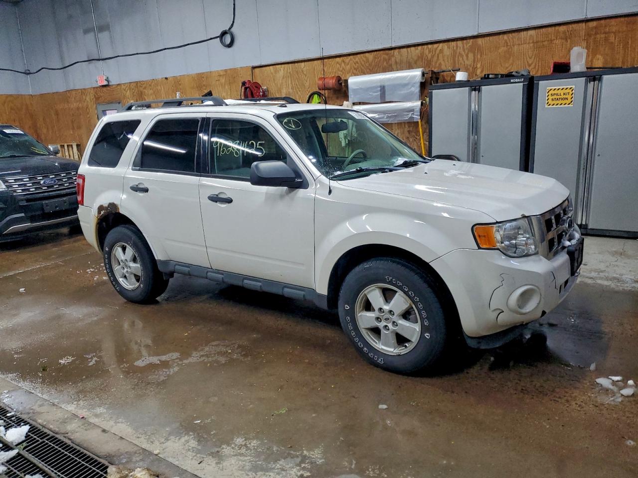2012 FORD ESCAPE XLT photo 4