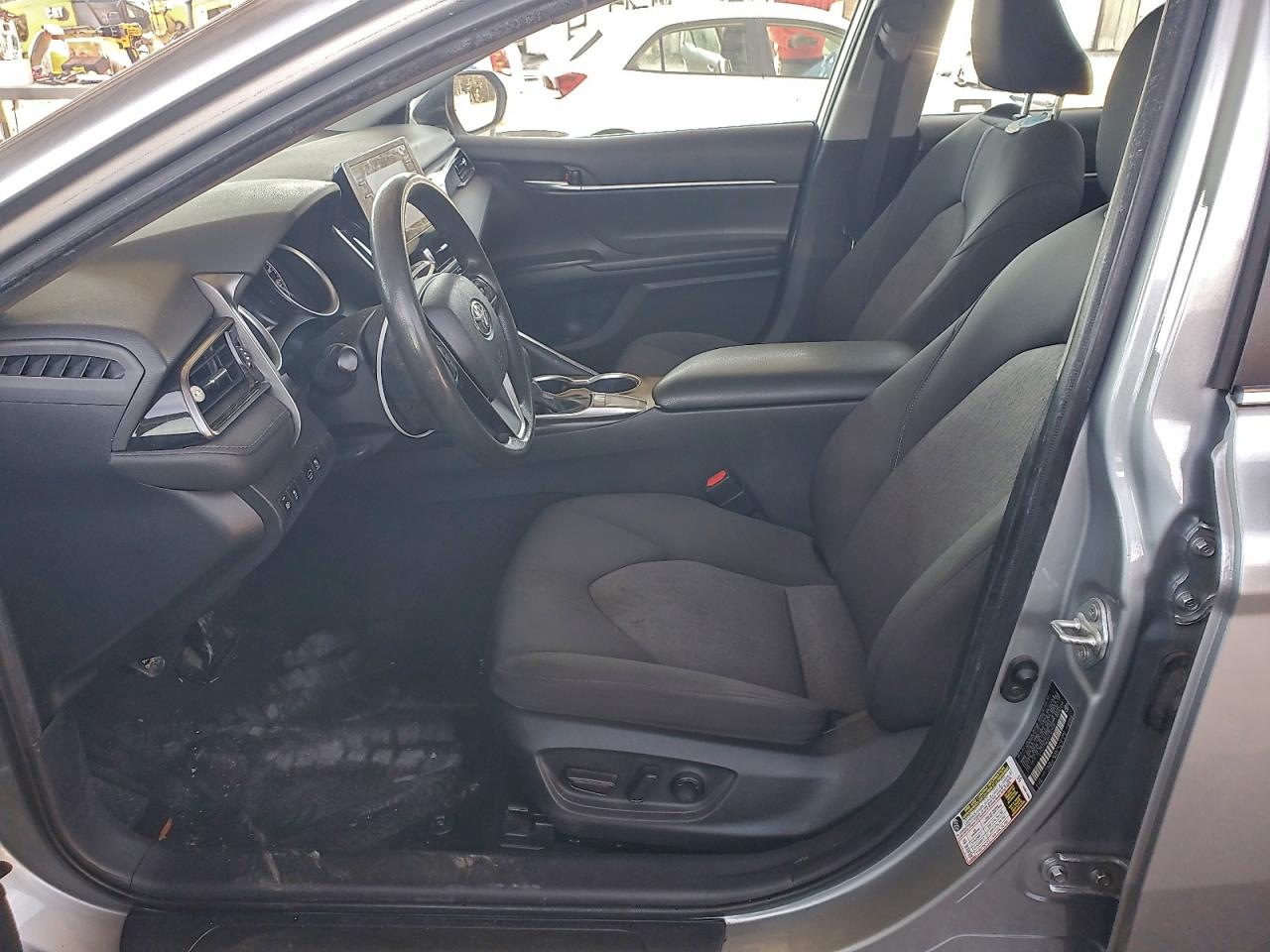 2023 TOYOTA CAMRY LE photo 7
