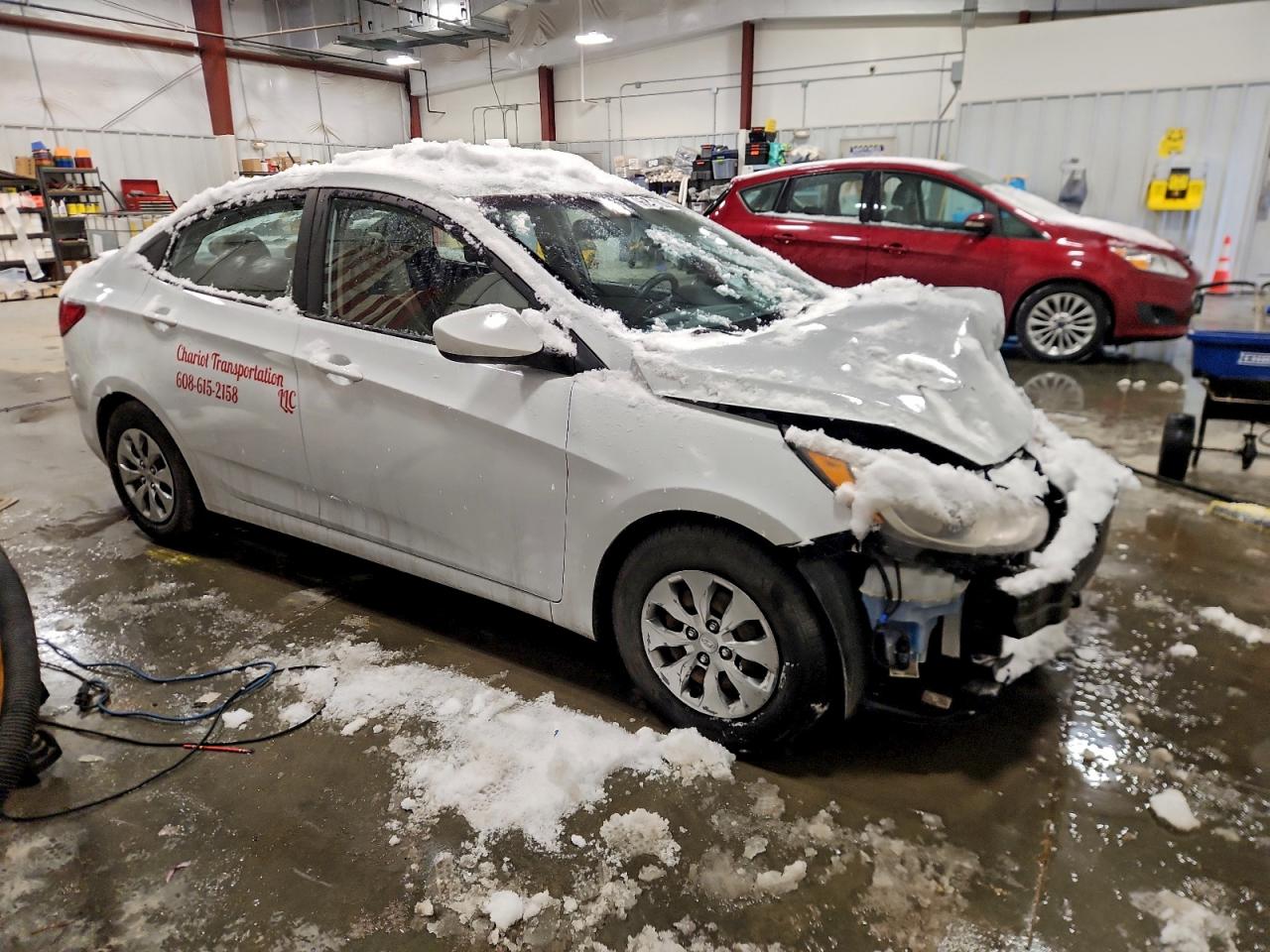 2017 HYUNDAI ACCENT SE photo 4