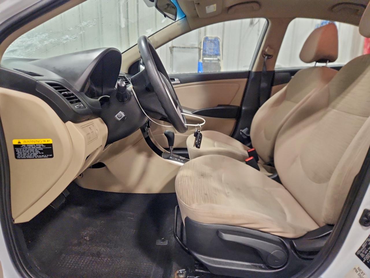 2017 HYUNDAI ACCENT SE photo 7