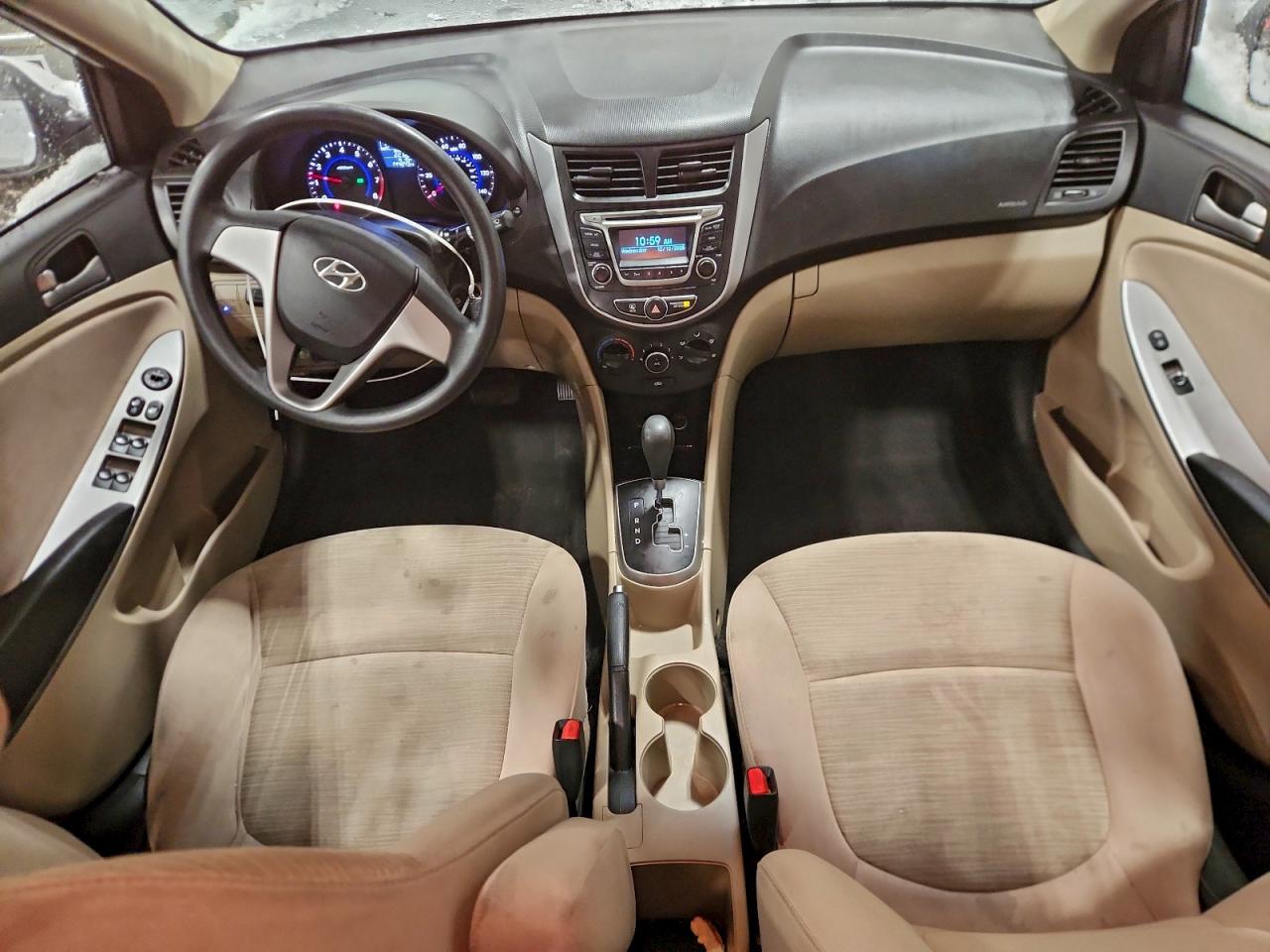 2017 HYUNDAI ACCENT SE photo 8