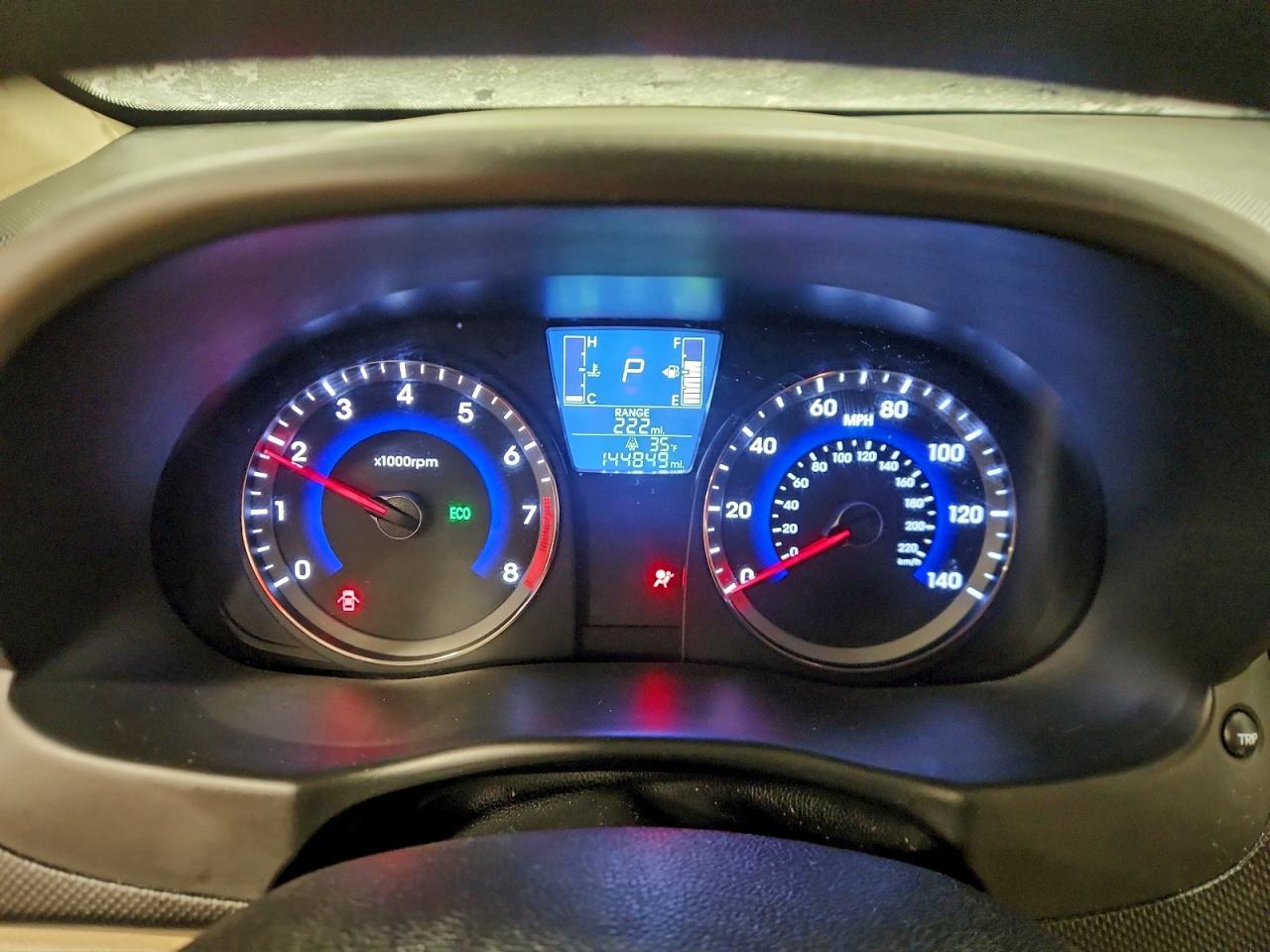 2017 HYUNDAI ACCENT SE photo 9
