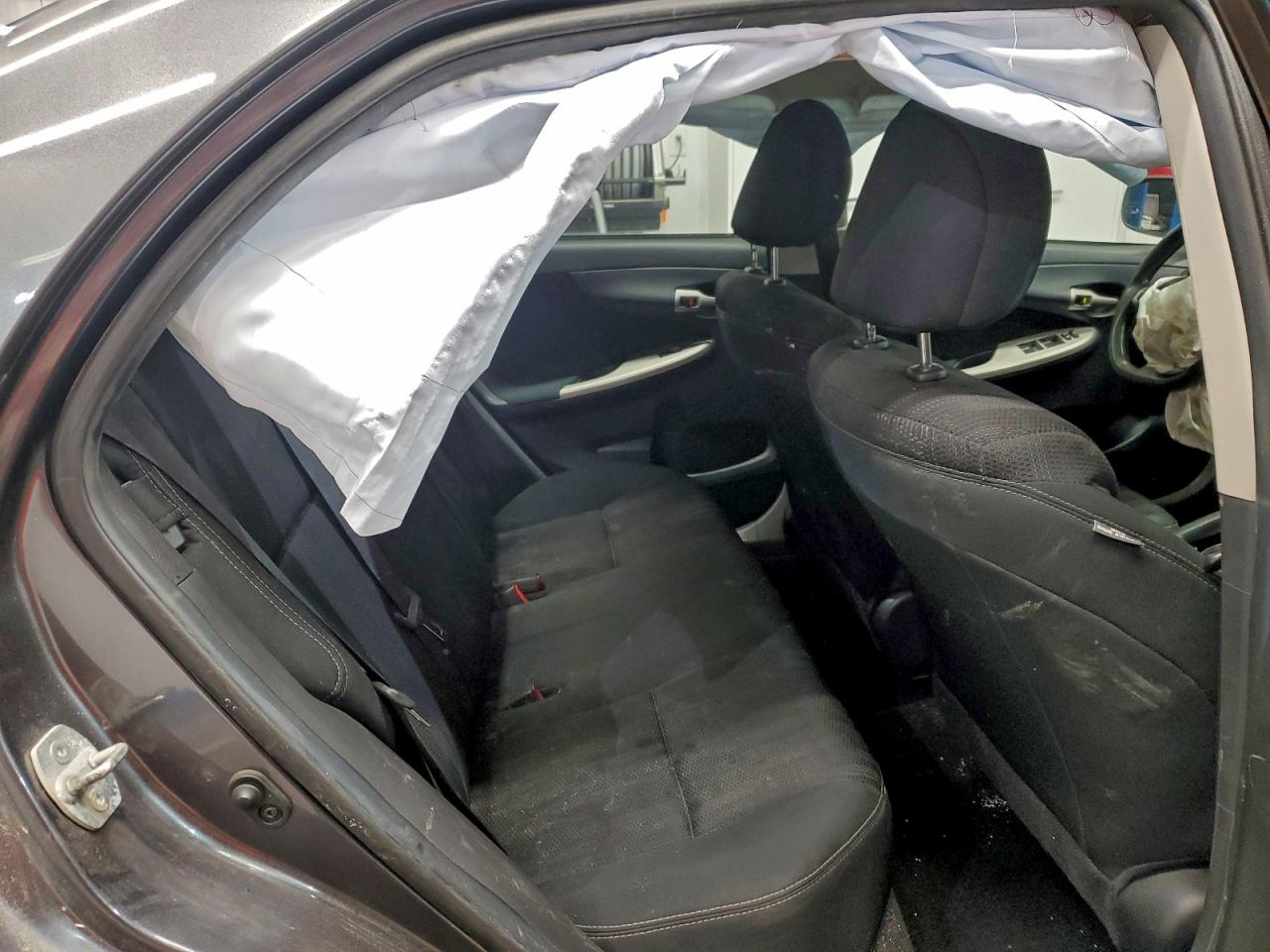 2013 TOYOTA COROLLA BASE photo 10