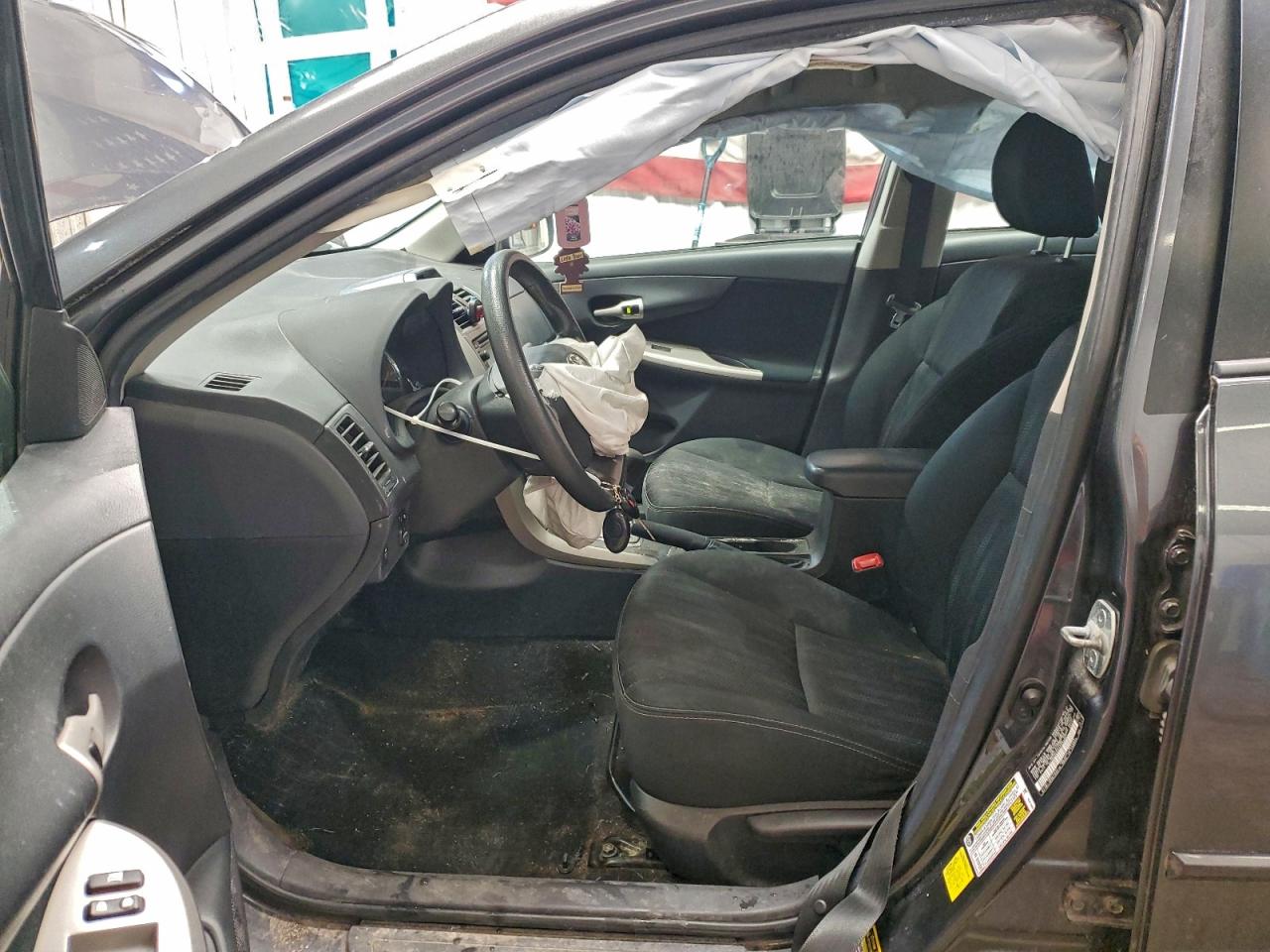 2013 TOYOTA COROLLA BASE photo 7