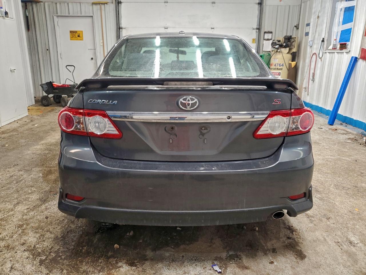 2013 TOYOTA COROLLA BASE photo 6