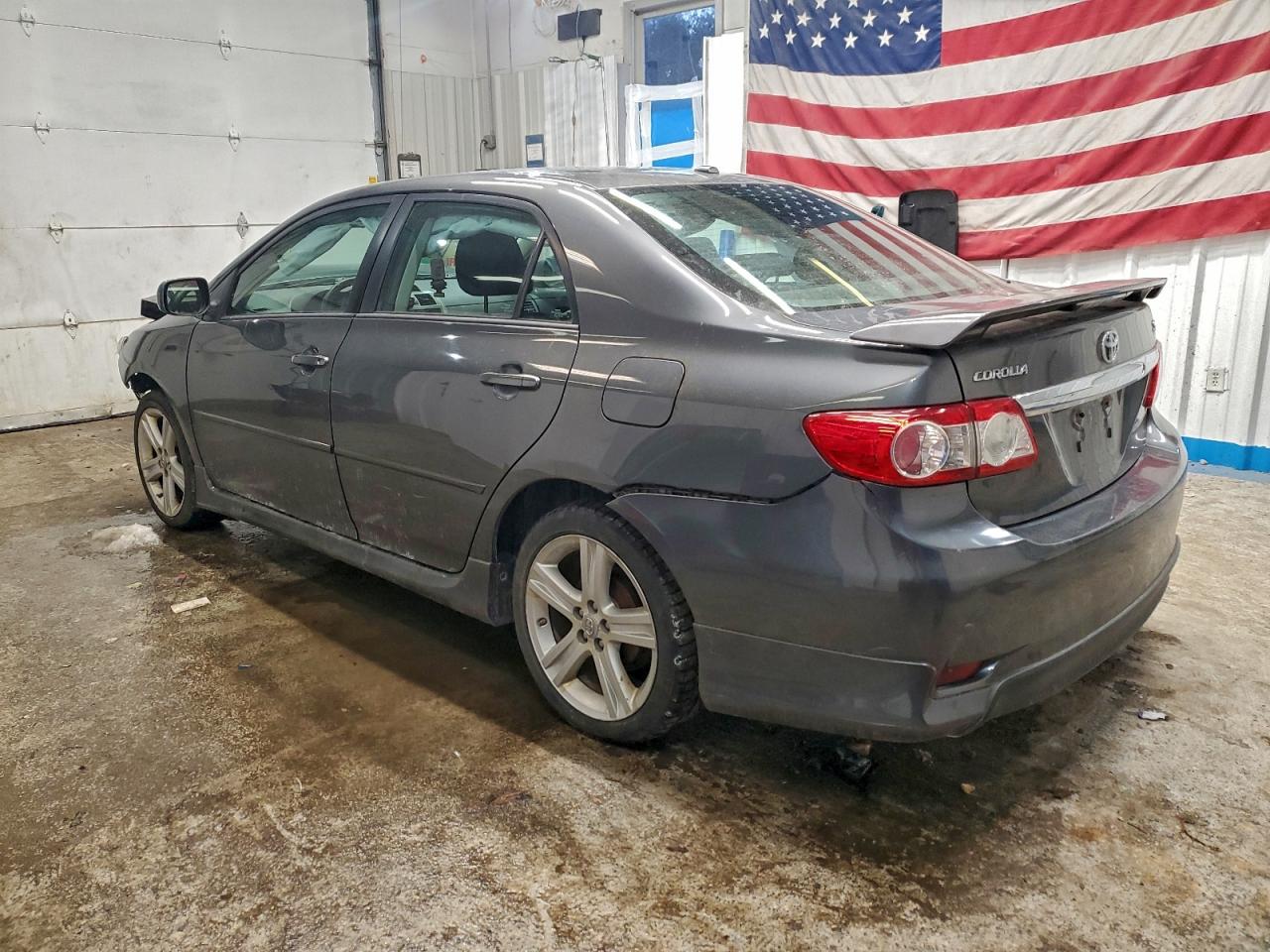 2013 TOYOTA COROLLA BASE photo 2