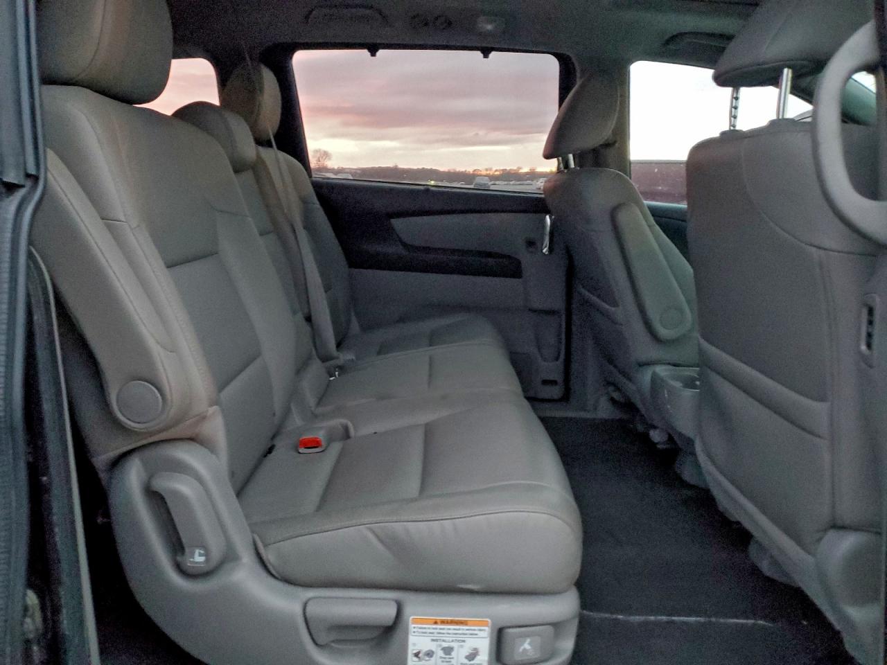 2016 HONDA ODYSSEY EXL photo 11