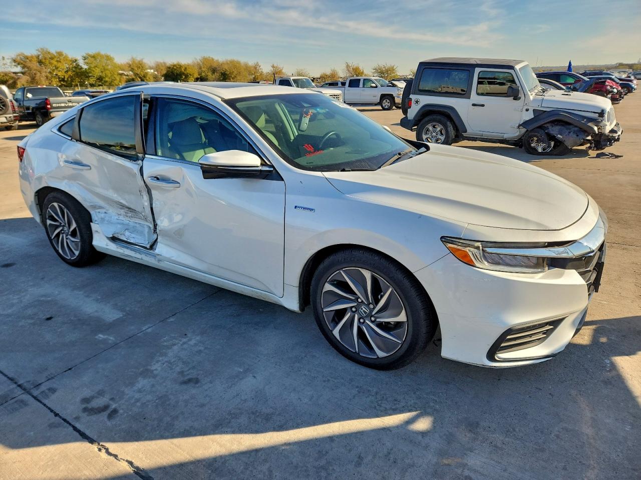 2019 HONDA INSIGHT TOURING photo 4
