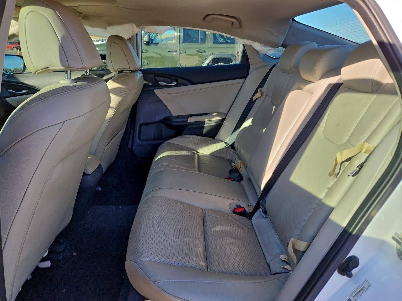 2019 HONDA INSIGHT TOURING photo 10