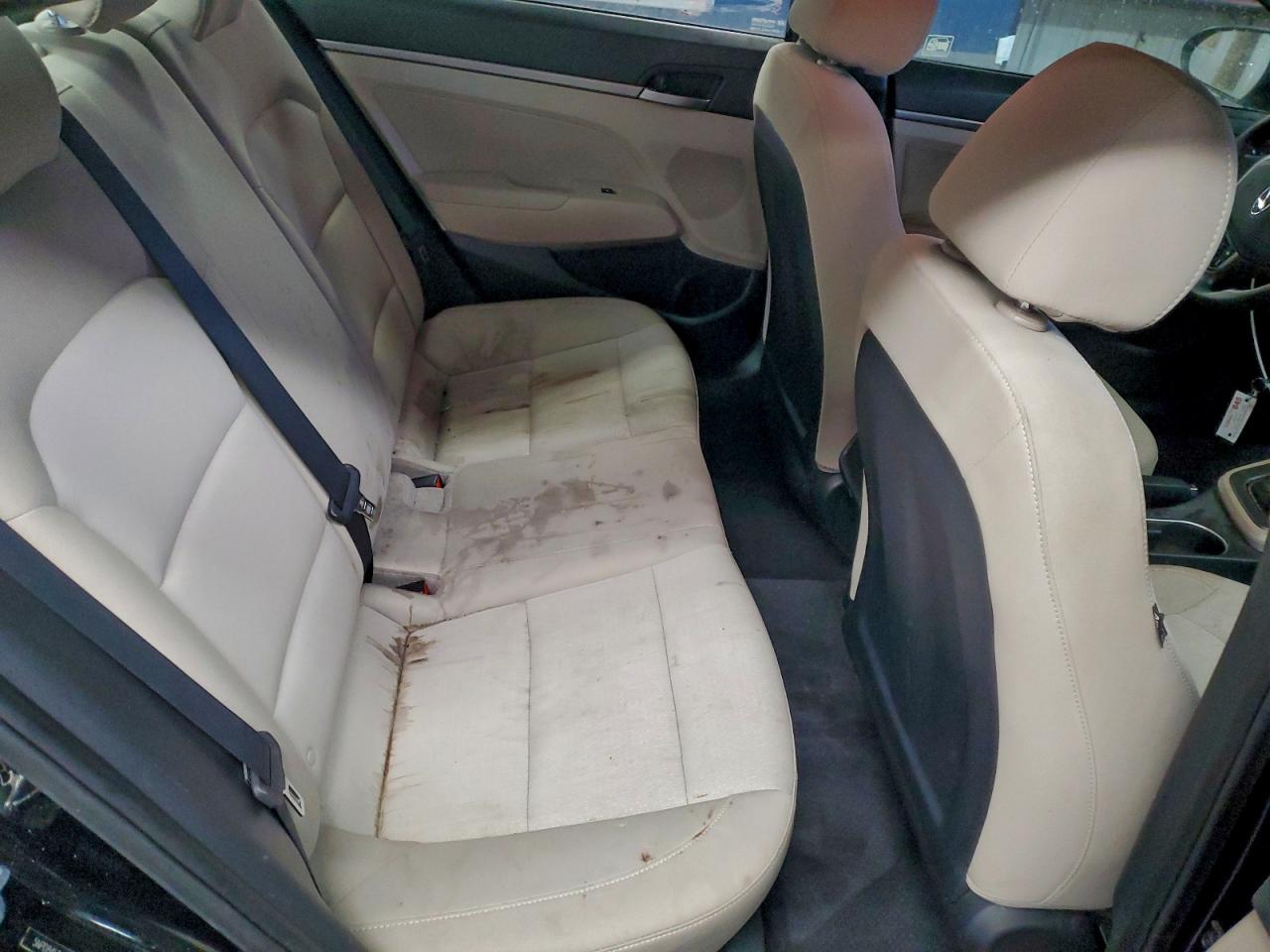 2018 HYUNDAI ELANTRA SEL photo 10