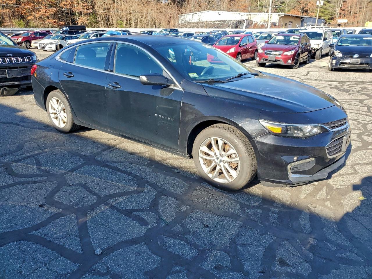 2017 CHEVROLET MALIBU LT photo 4