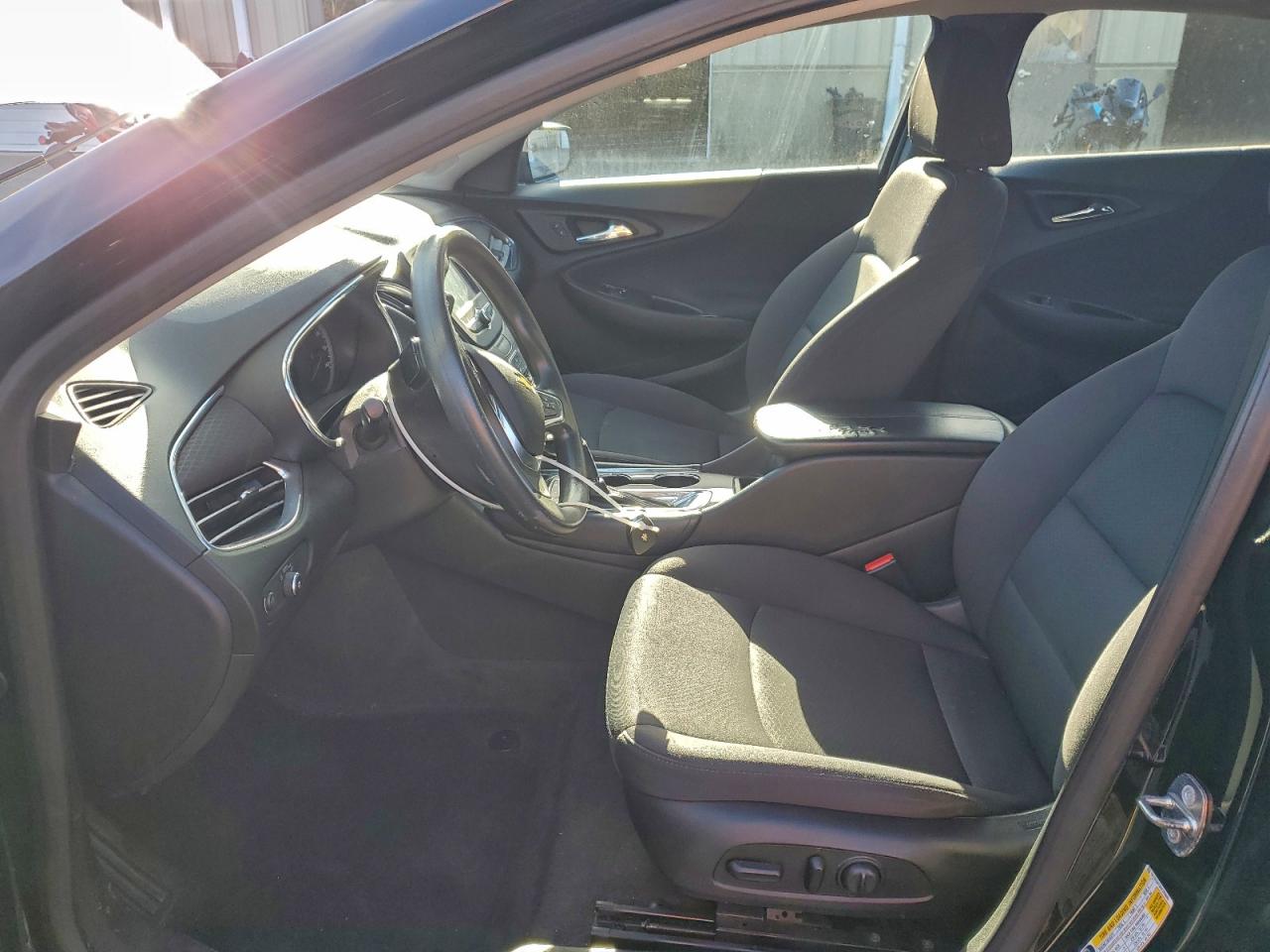 2017 CHEVROLET MALIBU LT photo 7