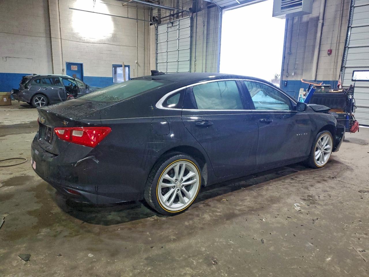 2017 CHEVROLET MALIBU LT photo 3