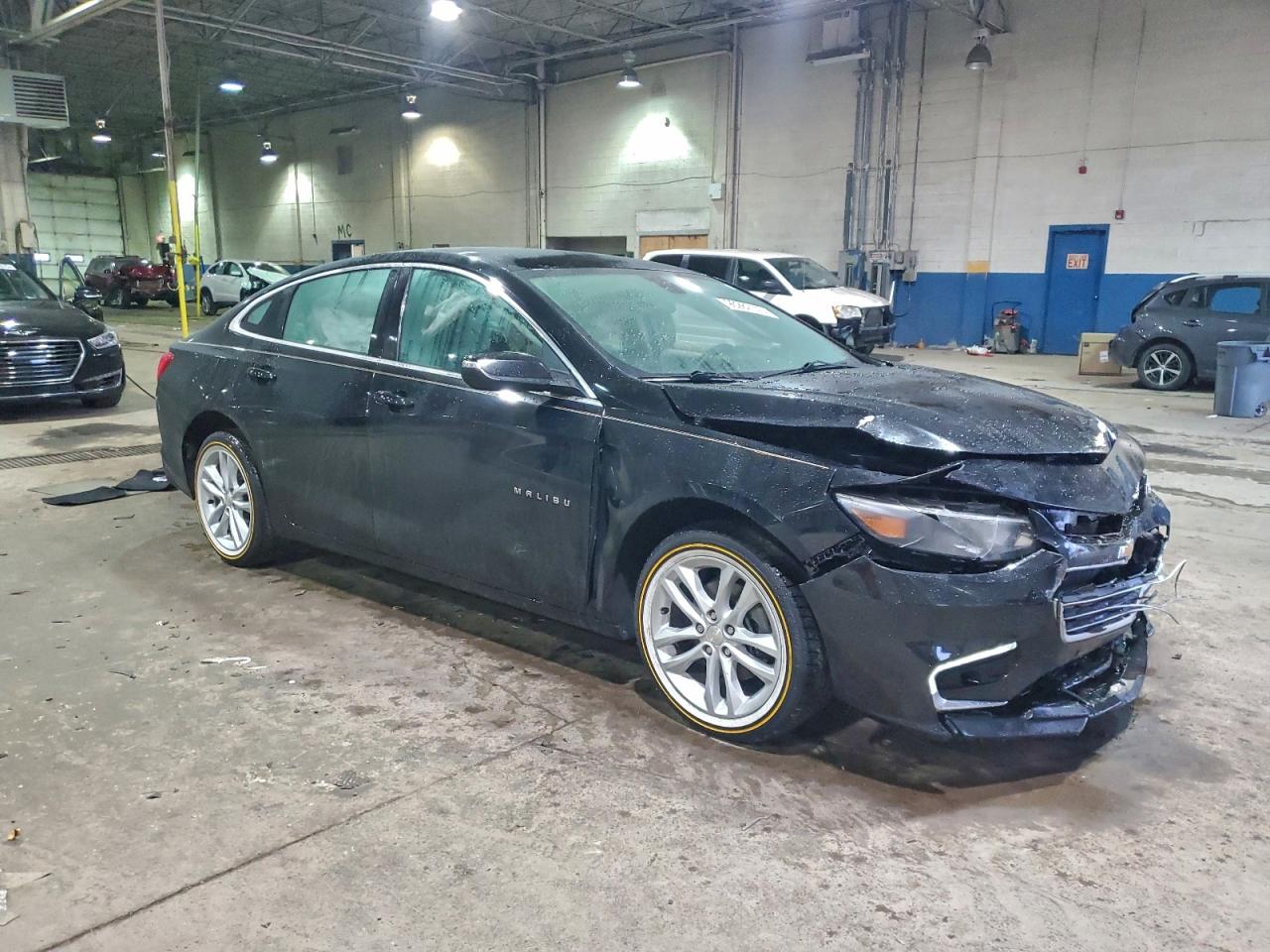 2017 CHEVROLET MALIBU LT photo 4