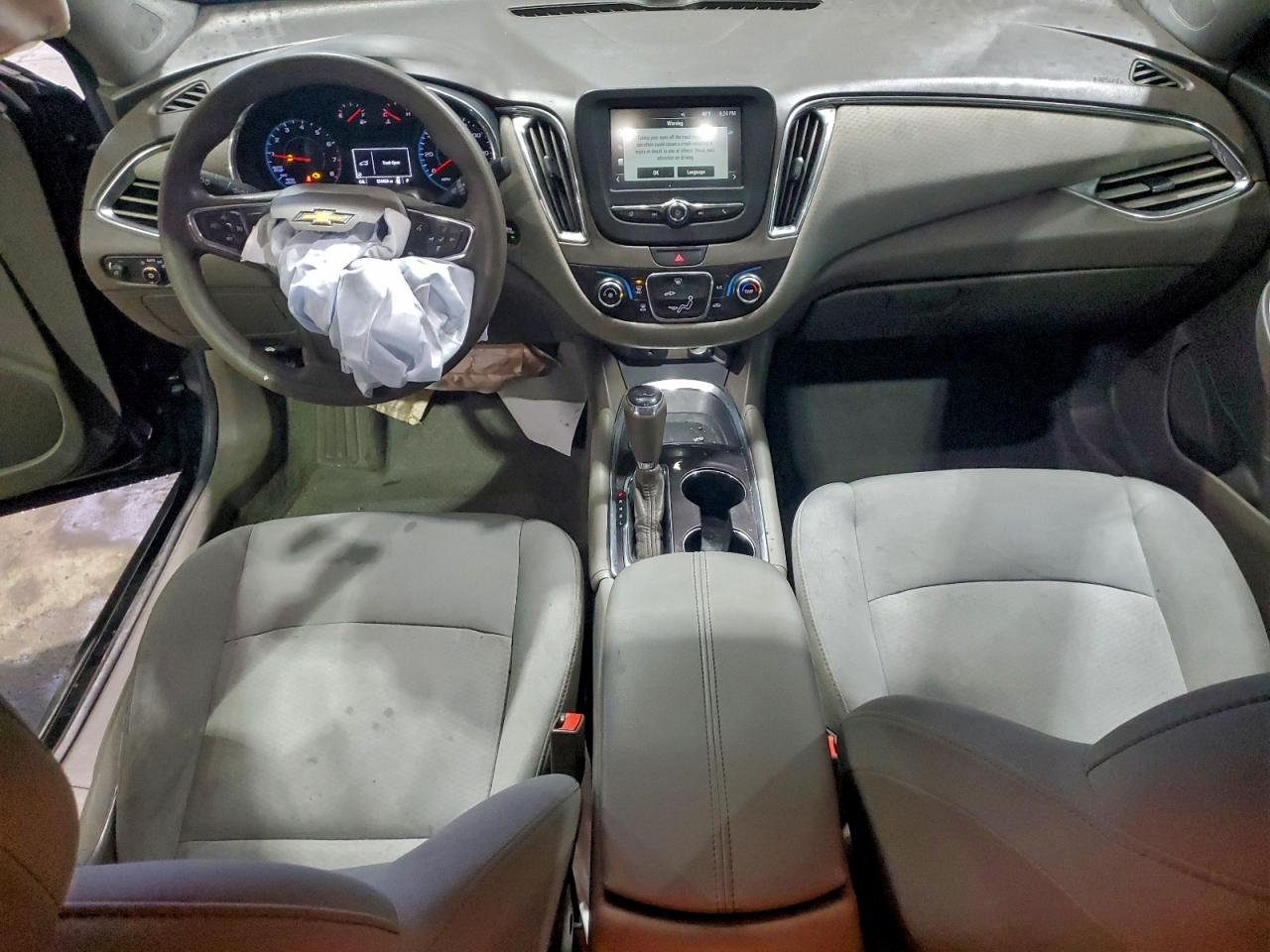 2017 CHEVROLET MALIBU LT photo 8