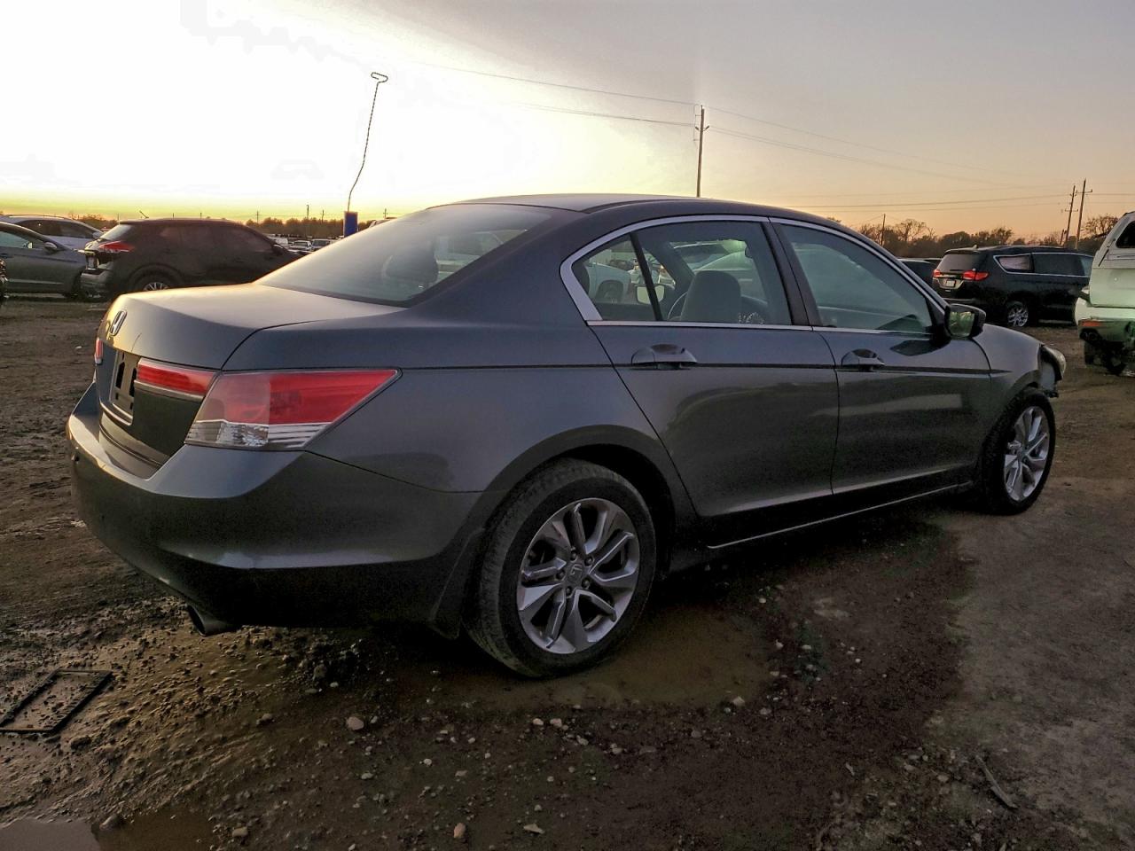 2012 HONDA ACCORD LX photo 3