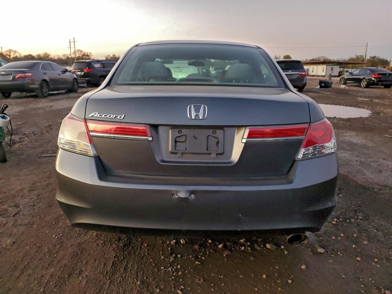 2012 HONDA ACCORD LX photo 6