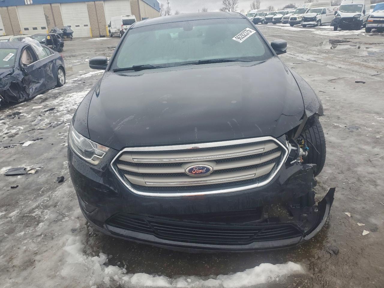 2016 FORD TAURUS SEL photo 5