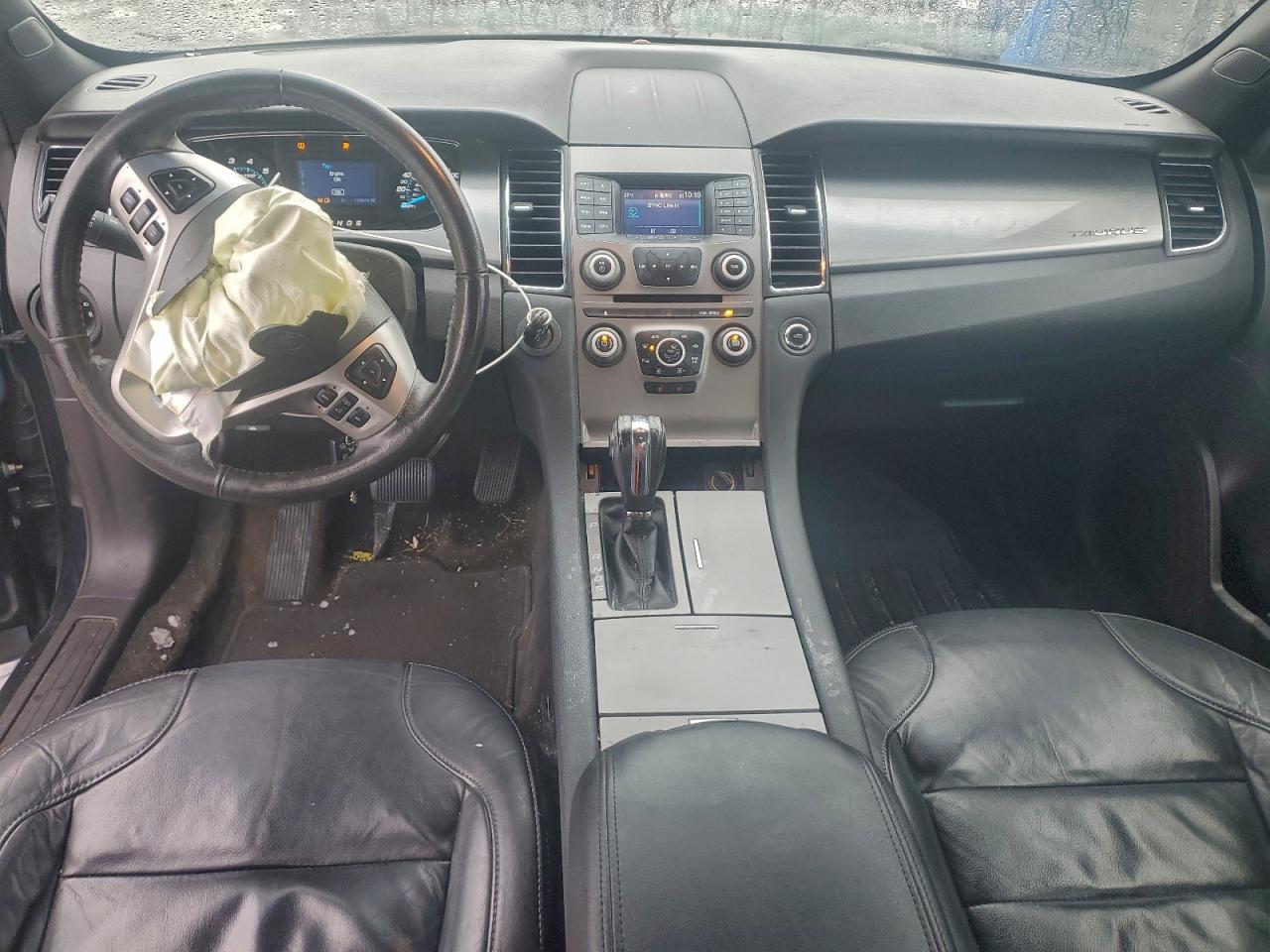 2016 FORD TAURUS SEL photo 8