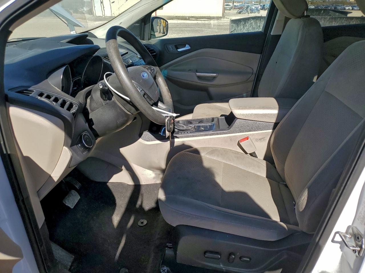 2018 FORD ESCAPE SE photo 13