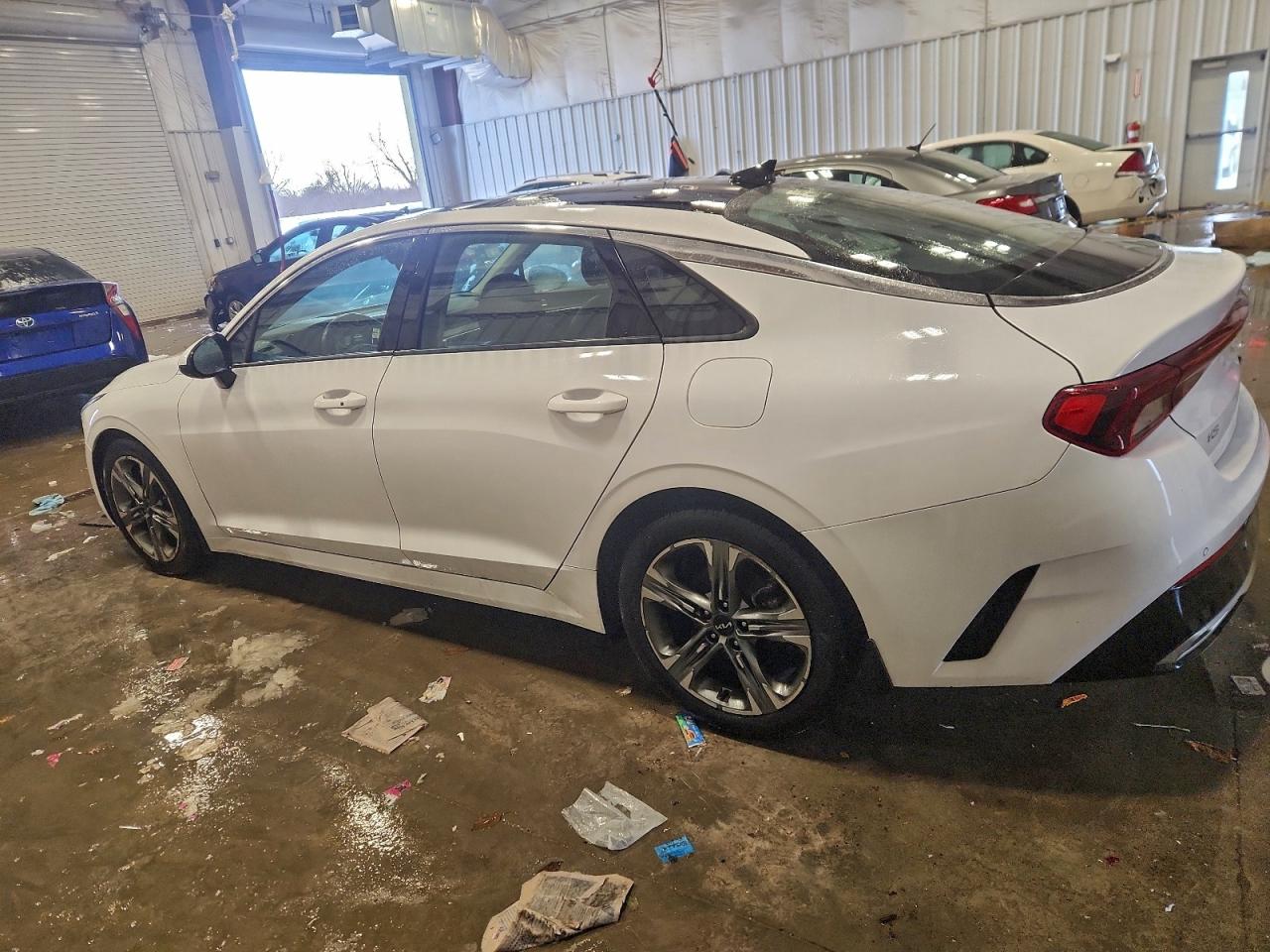 2023 KIA K5 EX photo 2