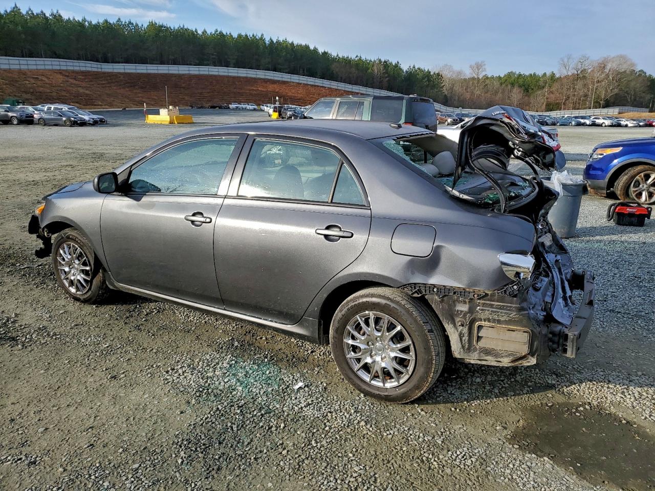 2011 TOYOTA COROLLA BASE photo 2