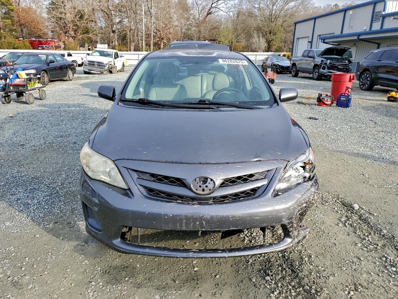 2011 TOYOTA COROLLA BASE photo 5