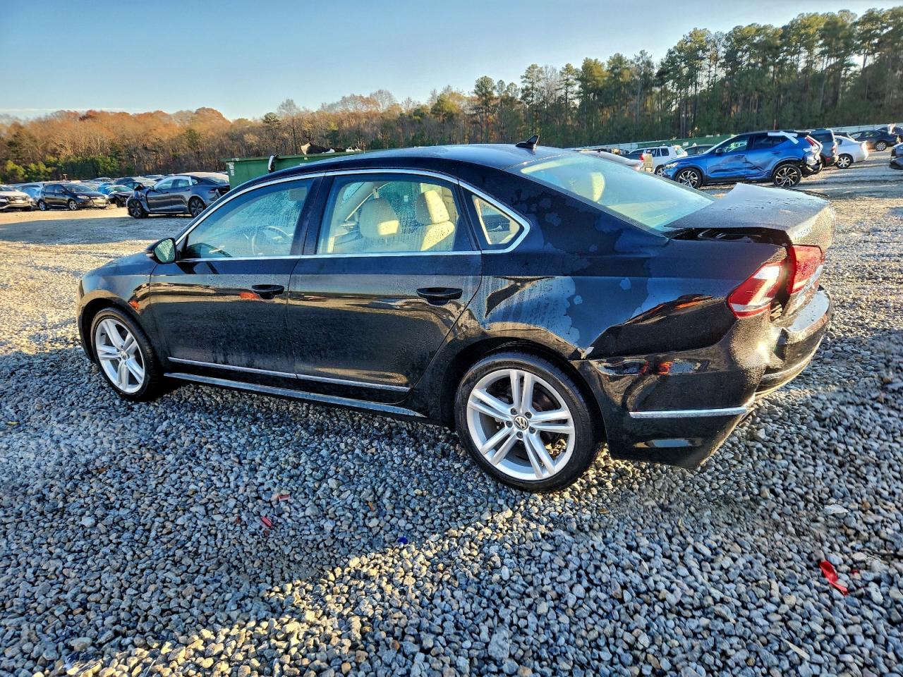 2012 VOLKSWAGEN PASSAT SEL photo 2